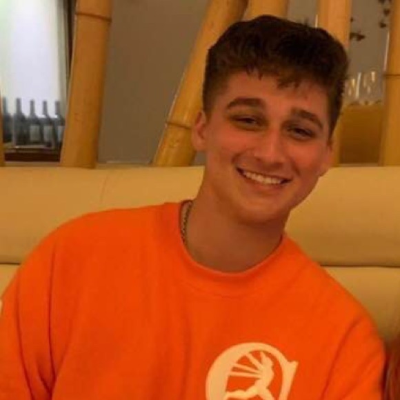 Meet your Posher, Drew - Picture 1 of 1